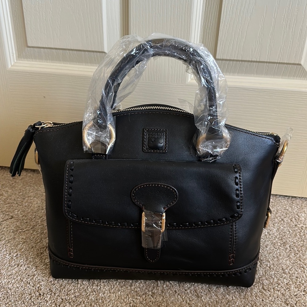 NWT Dooney & Bourke Florentine Pocket Satchel